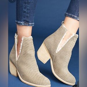 Jeffrey Campbell Orwell Shearling-Lined Boots size 8.5